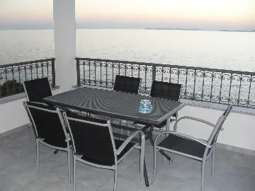 Apartment in Primošten for Up to 6 Guests