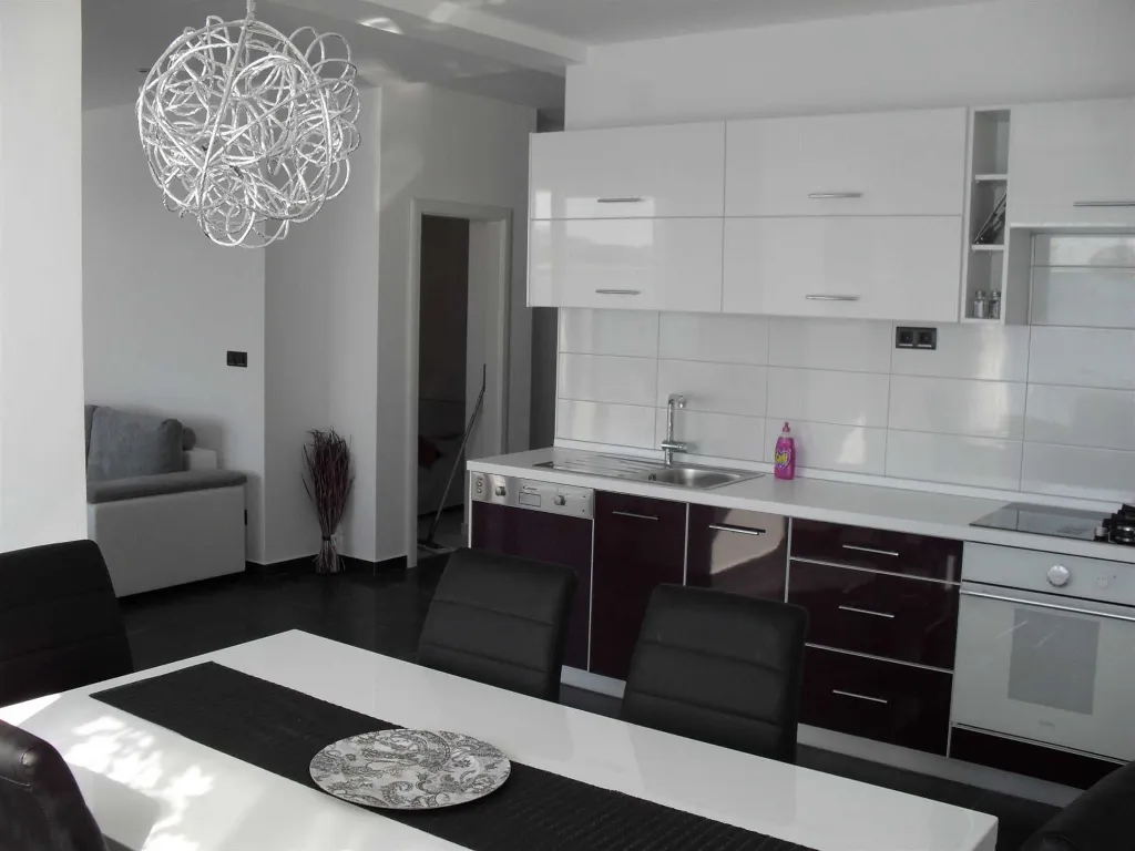 Apartment in Primošten for Up to 6 Guests