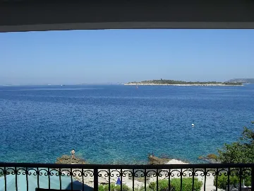 Apartment in Primošten for Up to 6 Guests