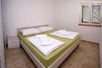 Apartment in Vodice for 3 Guests with Sea View