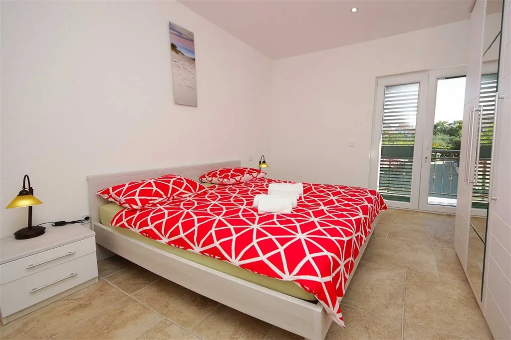 Vodice 1-Bedroom Apartment for up to 4