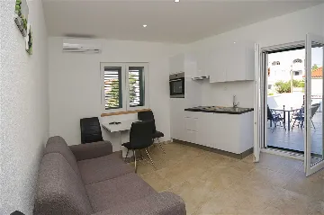 Vodice 1-Bedroom Apartment for up to 4