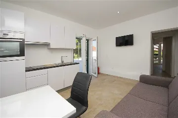 Vodice 1-Bedroom Apartment for up to 4