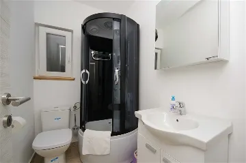 Vodice 1-Bedroom Apartment for up to 4