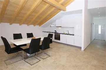 Apartment in Vodice for 4-6 Guests with Sea View