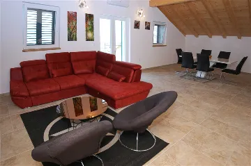 Apartment in Vodice for 4-6 Guests with Sea View