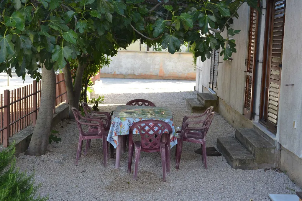 Vodice One-Bedroom Apartment for up to 10 Guests