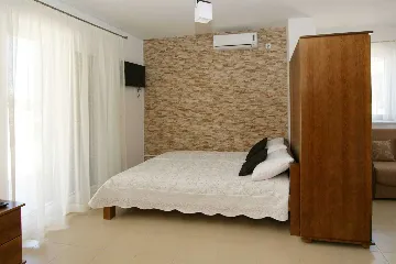 Vodice Apartment for 3 Guests near Pebble Beach