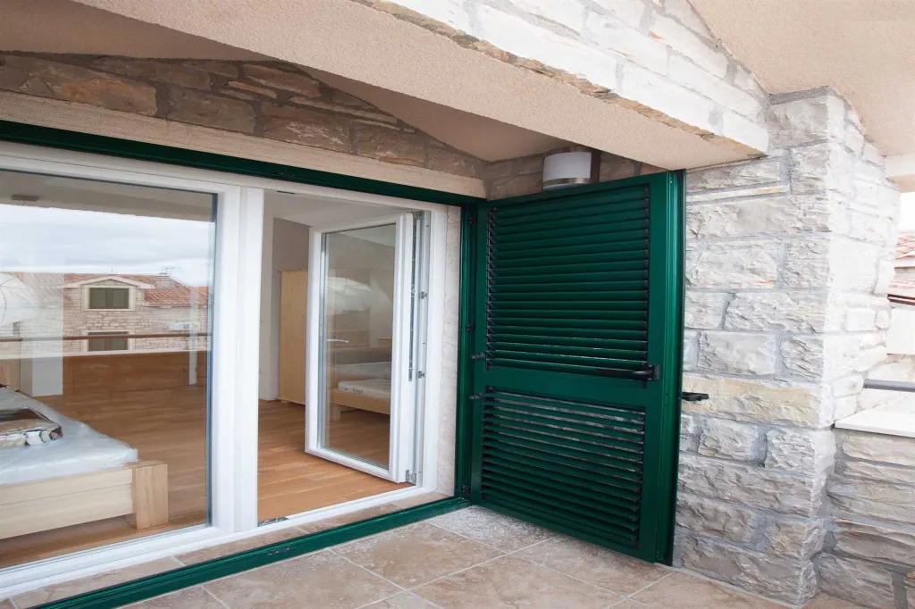 Vodice 1-Bedroom Apartment for Up to 3 Guests
