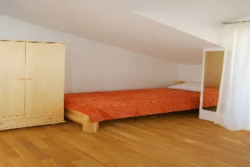 Vodice 1-Bedroom Apartment for Up to 3 Guests