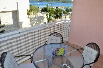 Vodice Apartment for 2-4 Guests with Sea View