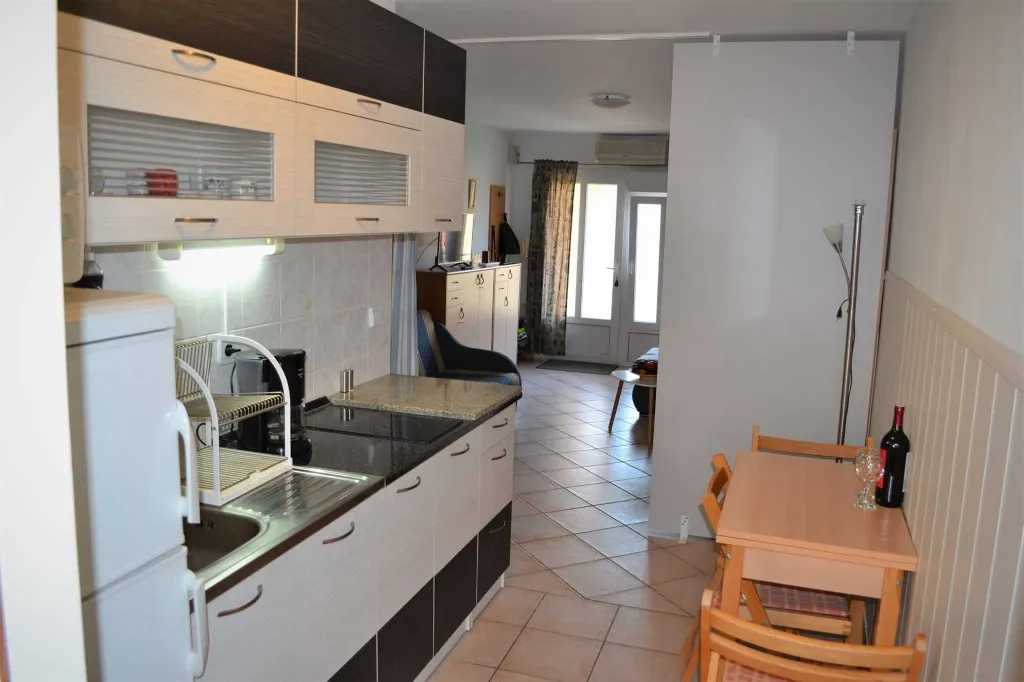 Vodice Apartment for 2-4 Guests with Sea View