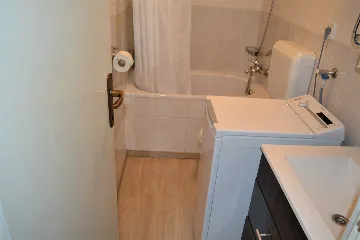 Vodice Apartment for 2-4 Guests with Sea View