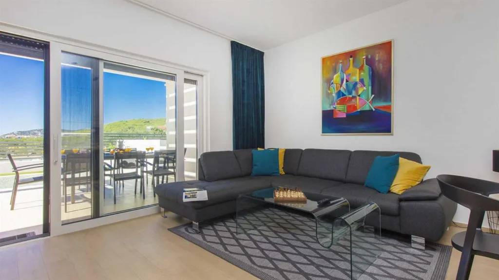 4-Bedroom Villa with Pool in Vodice