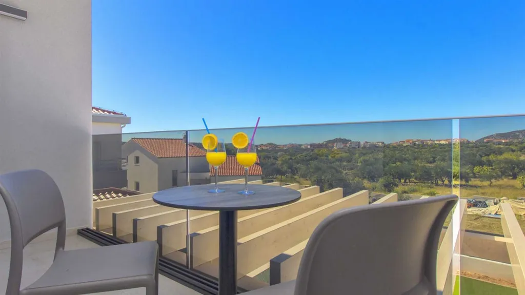 4-Bedroom Villa with Pool in Vodice