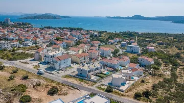 4-Bedroom Villa with Pool in Vodice