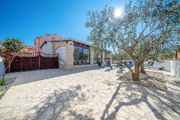 Vodice Villa for 6 Guests