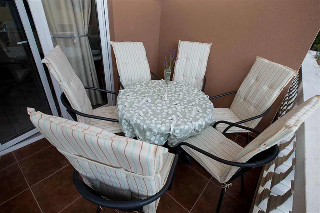 Apartment in Vodice for Up to 6 Guests