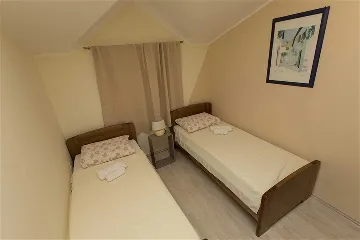 Vodice Apartment Near Pebble Beach (4–6 Guests)