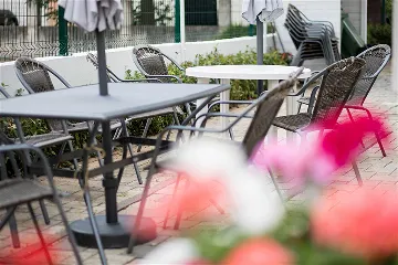 Vodice Apartment Near Pebble Beach (4–6 Guests)