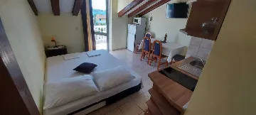 Studio in Srima for Up to 4 Guests