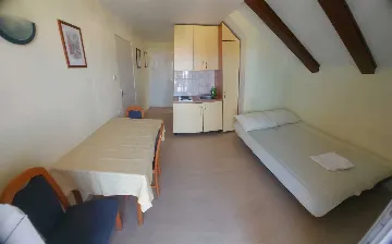 1-Bedroom Apartment for 1 Guest in Srima