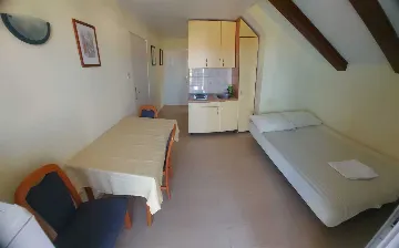 1-Bedroom Apartment for 1 Guest in Srima