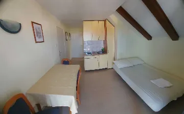 1-Bedroom Apartment for 1 Guest in Srima