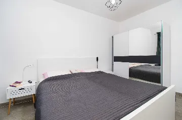 1-Bedroom Apartment in Srima (Up to 3 Guests)