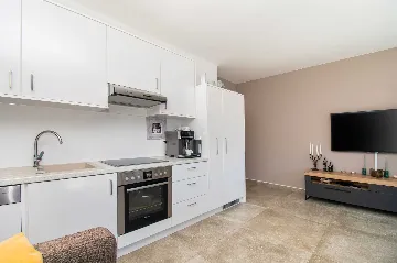 1-Bedroom Apartment in Srima (Up to 3 Guests)