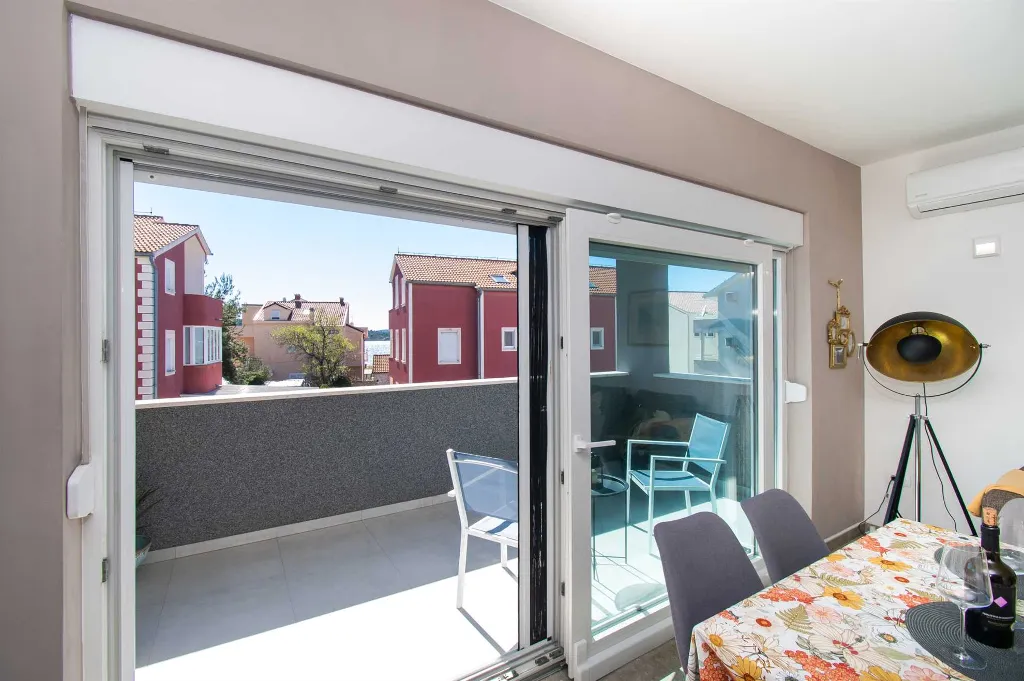 1-Bedroom Apartment in Srima (Up to 3 Guests)