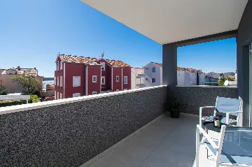 1-Bedroom Apartment in Srima (Up to 3 Guests)