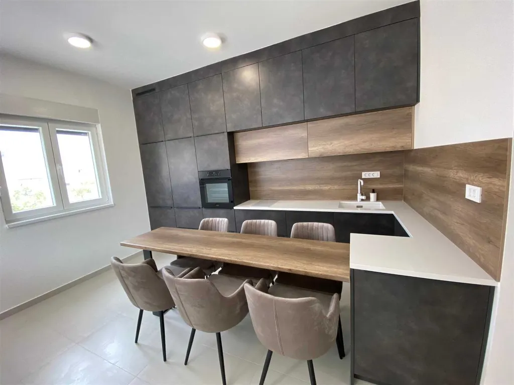2-Bedroom Apartment in Vodice with Balcony