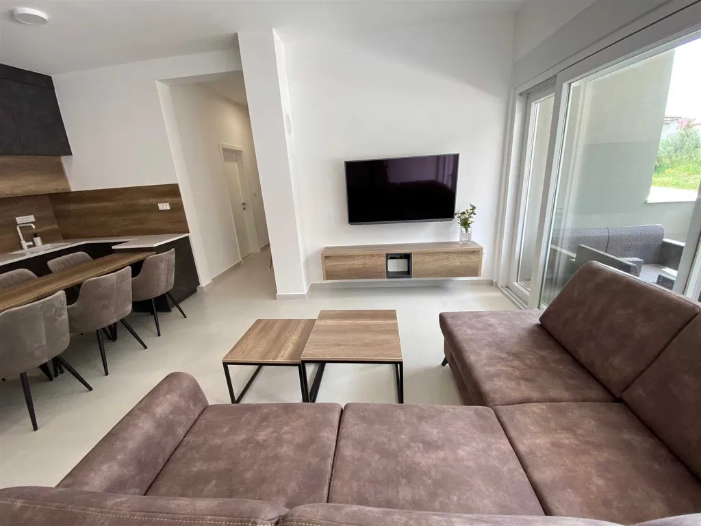 2-Bedroom Apartment in Vodice with Balcony