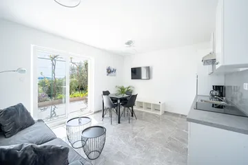 1-Bedroom Apartment in Srima for Up to 4 Guests