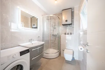 1-Bedroom Apartment in Srima for Up to 4 Guests