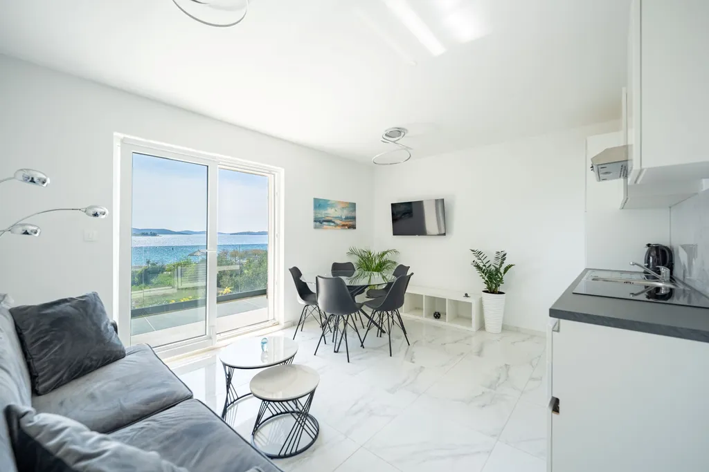 Srima 1-Bedroom Apartment for up to 4 Guests