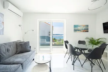 Srima 1-Bedroom Apartment for up to 4 Guests