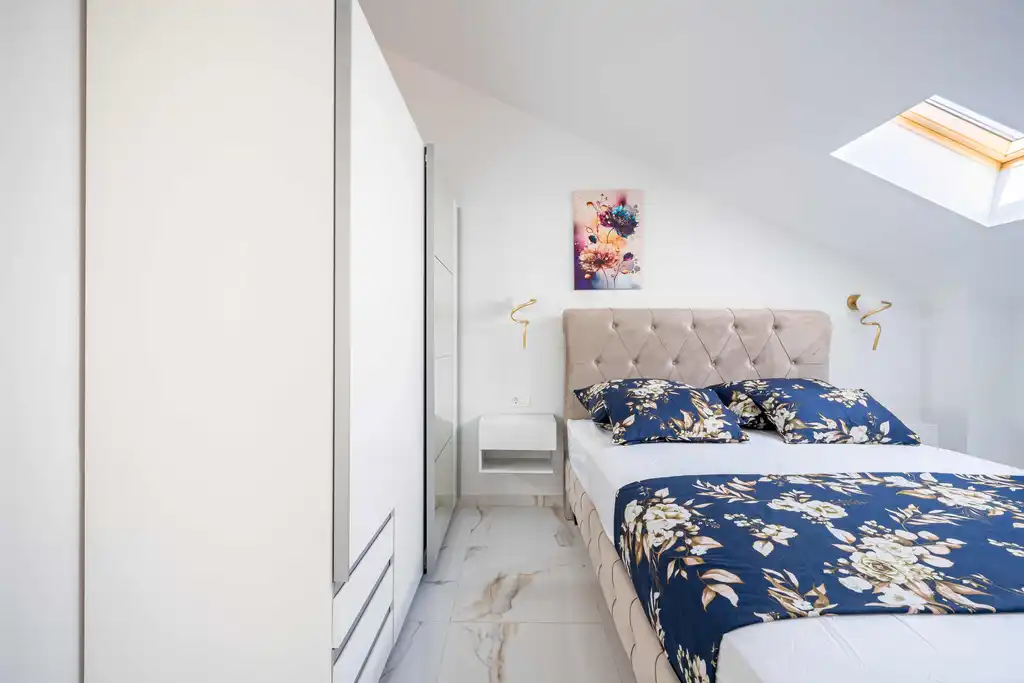 One-Bedroom Apartment for Up to 4 in Srima