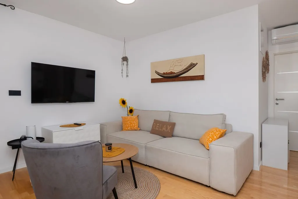 Two-Bedroom Apartment in Vodice for Solo Stays