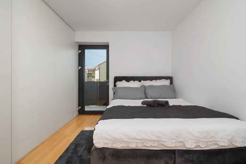 Two-Bedroom Apartment in Vodice for Solo Stays