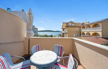 Vodice 2-Bedroom Apartment for Up to 5 Guests