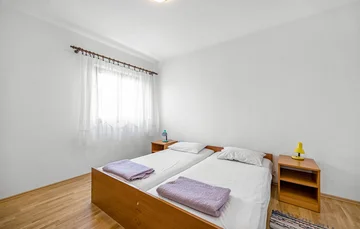 Vodice 2-Bedroom Apartment for Up to 5 Guests