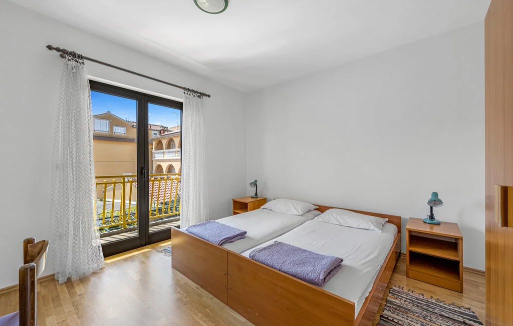 Vodice 2-Bedroom Apartment for Up to 5 Guests