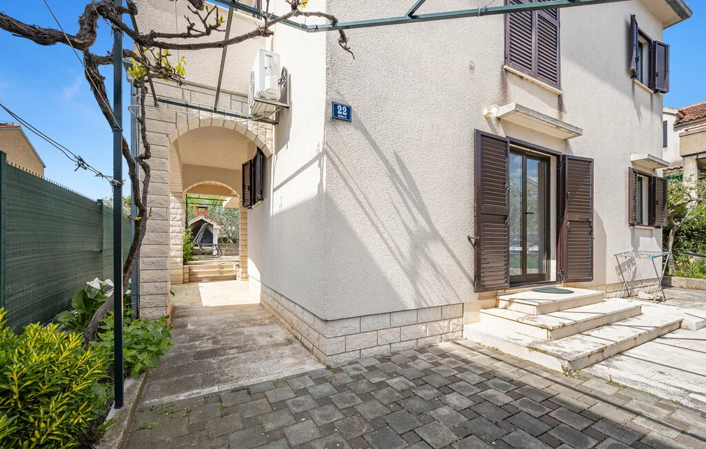 Sea-View 2-Bedroom Apartment in Vodice