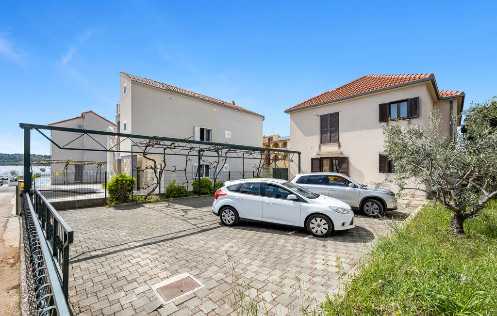 Sea-View 2-Bedroom Apartment in Vodice