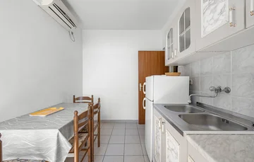 Sea-View 2-Bedroom Apartment in Vodice