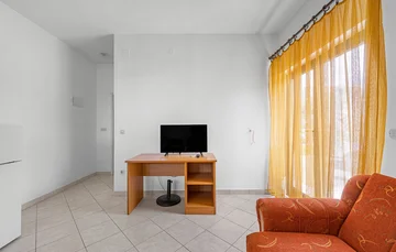 Apartment in Vodice with Sea View and Free Parking