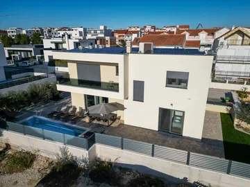 4-Bed Holiday House with Private Pool in Vodice