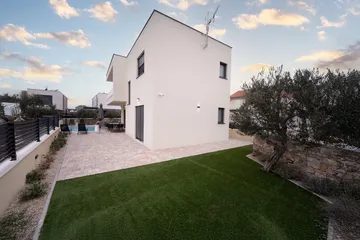 4-Bed Holiday House with Private Pool in Vodice